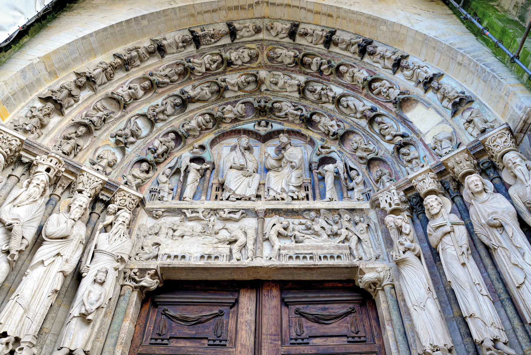 2019-10-21---Visite-DRAC-portail-Ouest-Cathédrale_6680